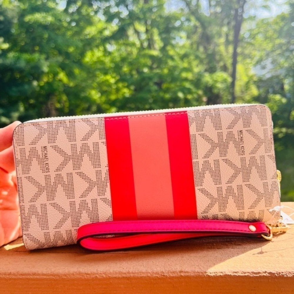 Michael Kors Logo Zip Around Wallet Pink Stripe Leather Phone Wallet NWT - Picture 3 of 5